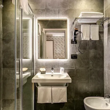 Apollo Colosseo 3* Rome